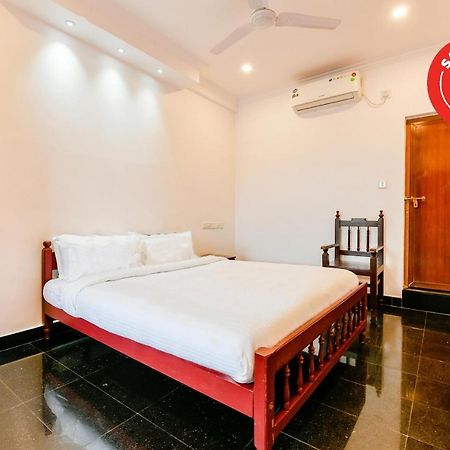 Spot On 39480 Vattekad Tourist Home Kakkanad Extérieur photo