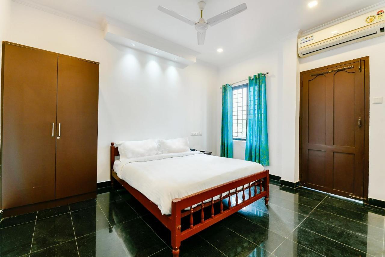 Spot On 39480 Vattekad Tourist Home Kakkanad Extérieur photo