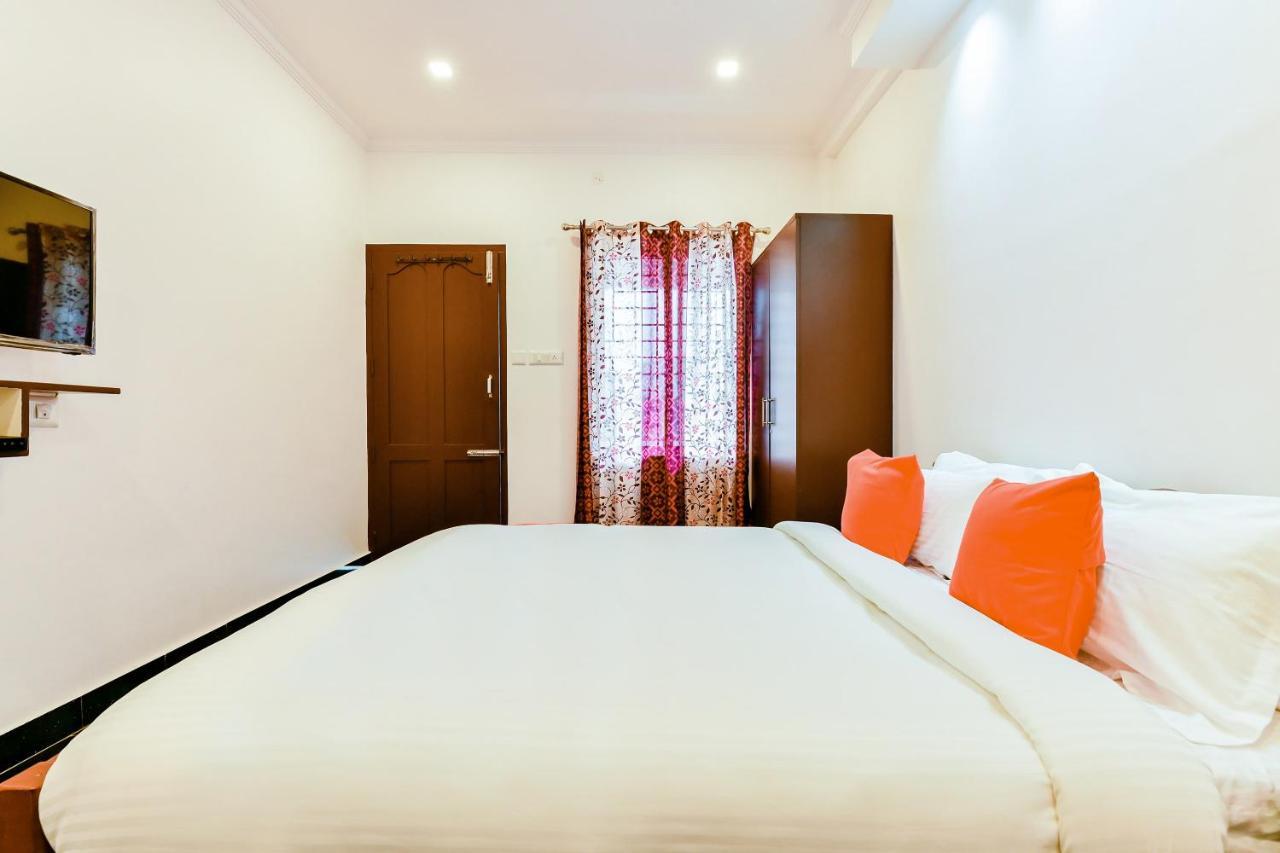 Spot On 39480 Vattekad Tourist Home Kakkanad Extérieur photo