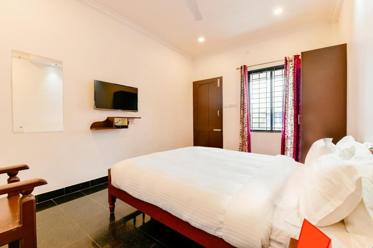 Spot On 39480 Vattekad Tourist Home Kakkanad Extérieur photo