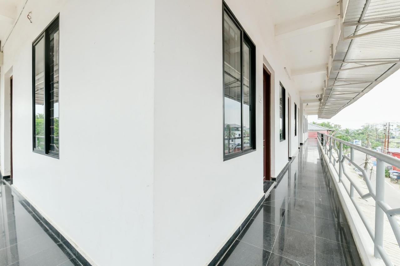 Spot On 39480 Vattekad Tourist Home Kakkanad Extérieur photo